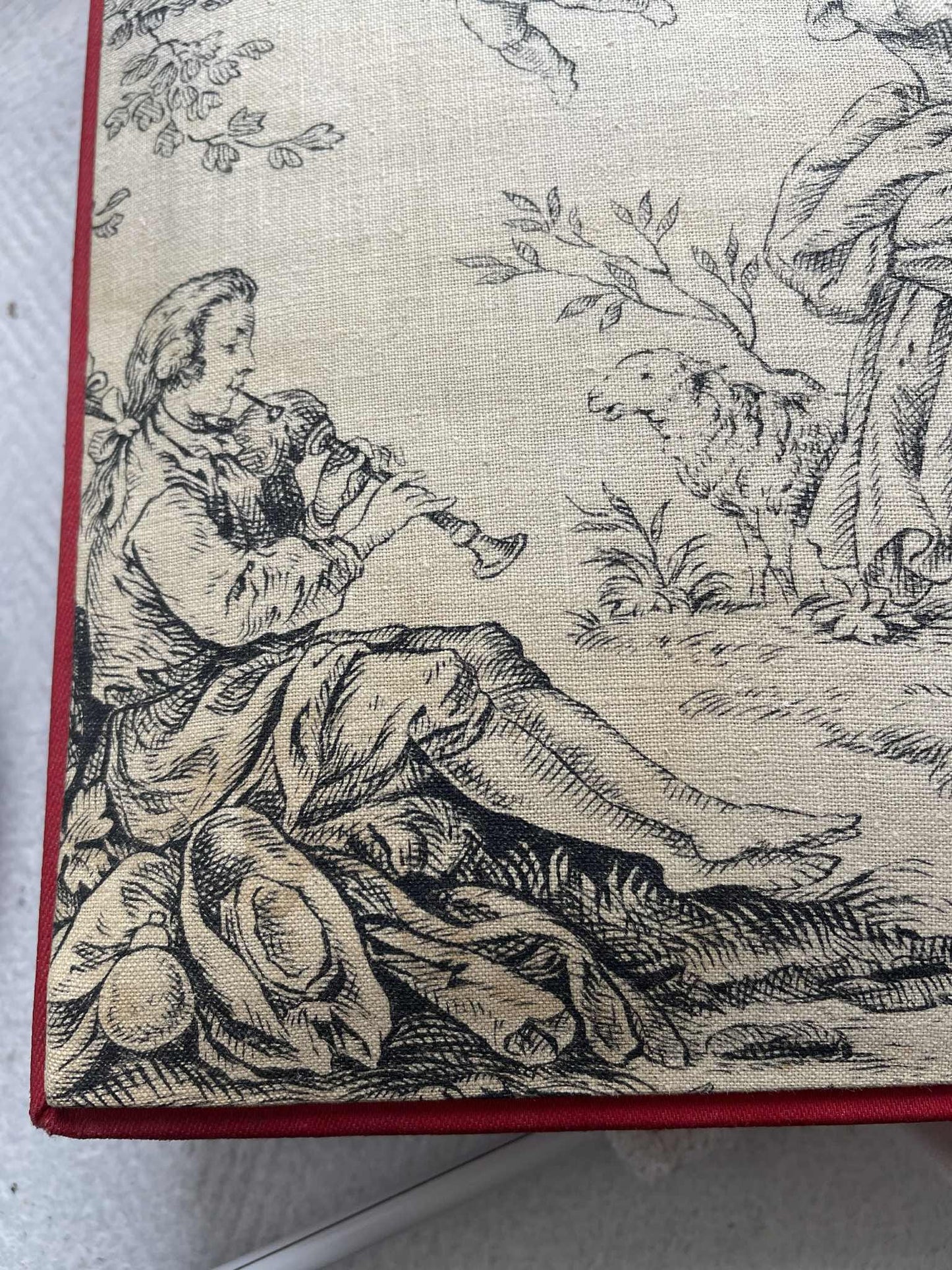 Black Toile de Jouy lidded box