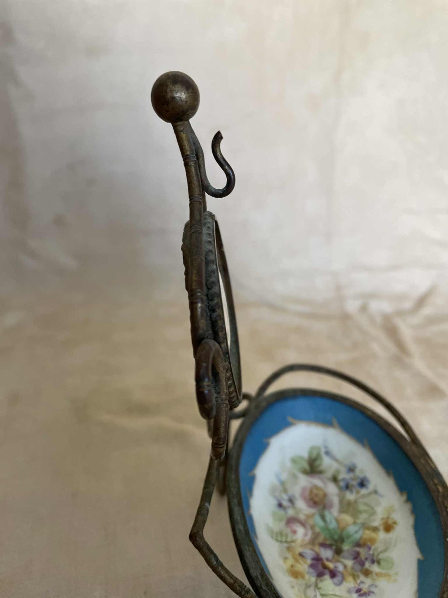 Art Nouveau pocket watch stand