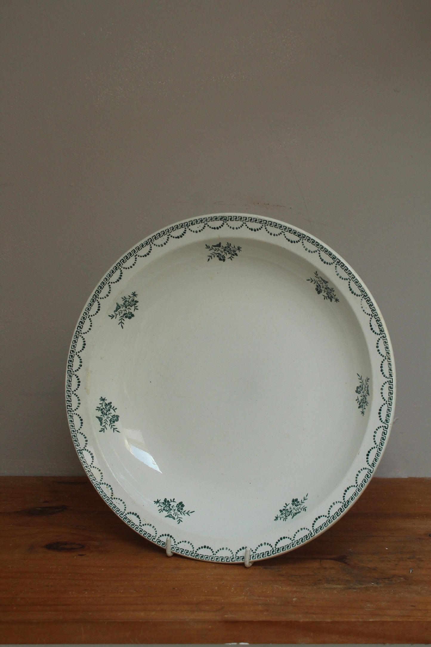 St Amand (nouvelles usines)  large serving plate