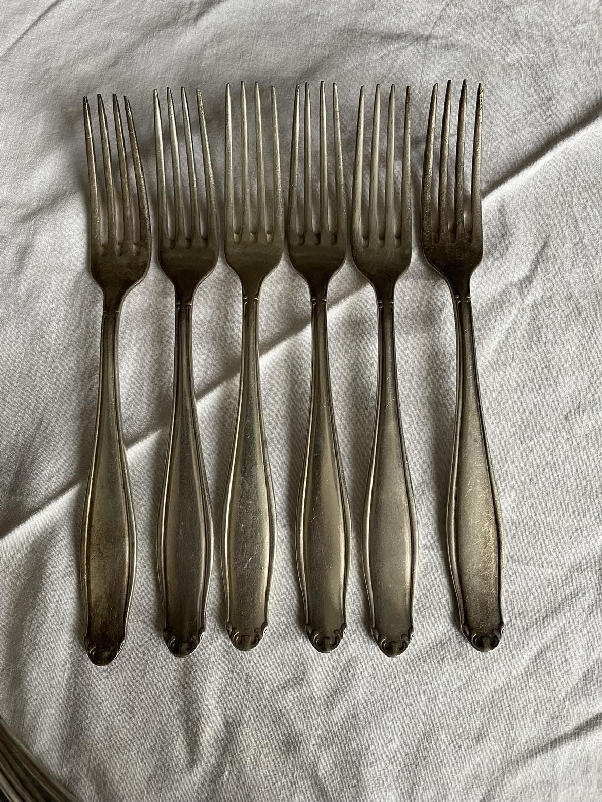 Antique silver plated Flatware - set of 16 pieces