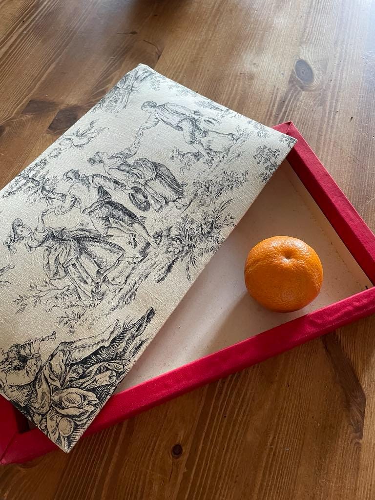 Black Toile de Jouy lidded box