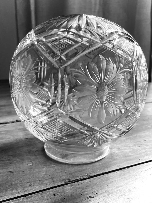 Early 20th century Lead Crystal globe lamp shade
