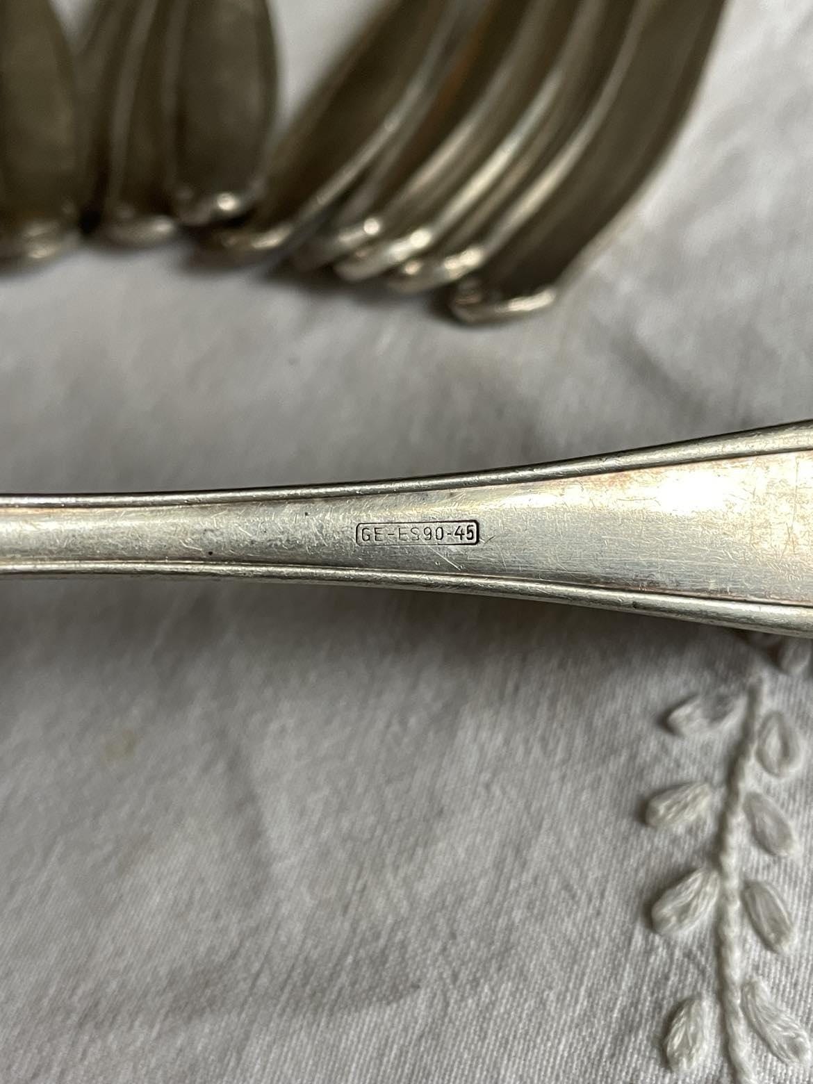 Antique silver plated Flatware - set of 16 pieces
