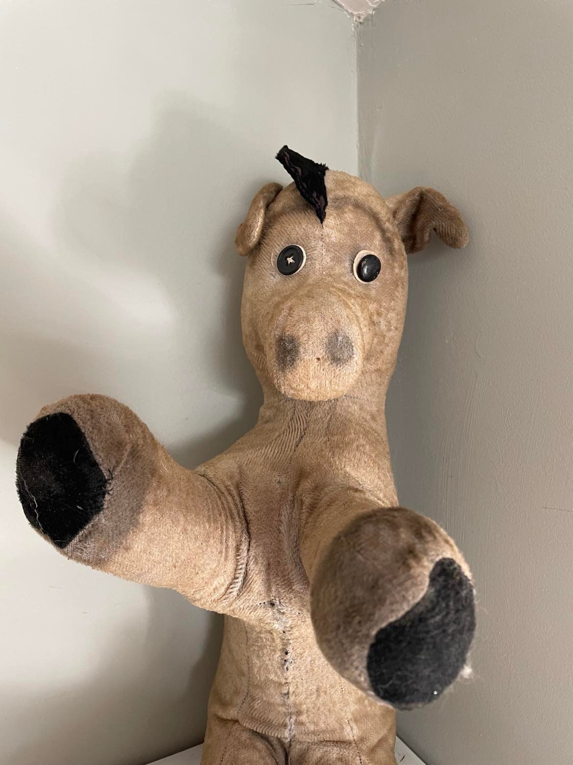 Primitive wire framed horse/ peluche ancienne