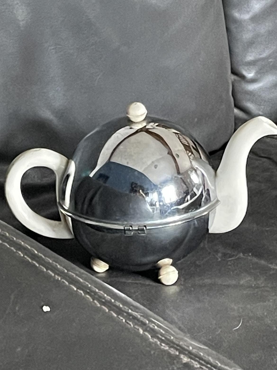 Kosy Kraft Insulated ceramic Tea pot/ Théière