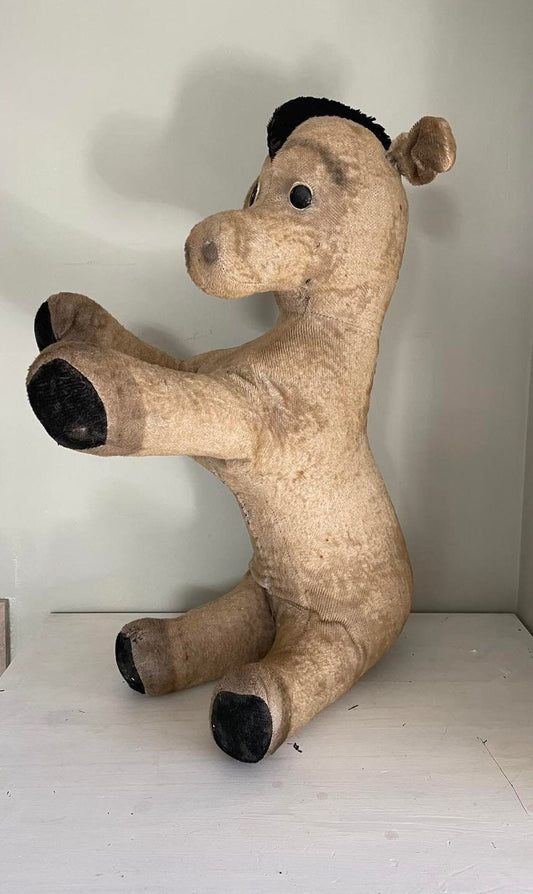 Primitive wire framed horse/ peluche ancienne