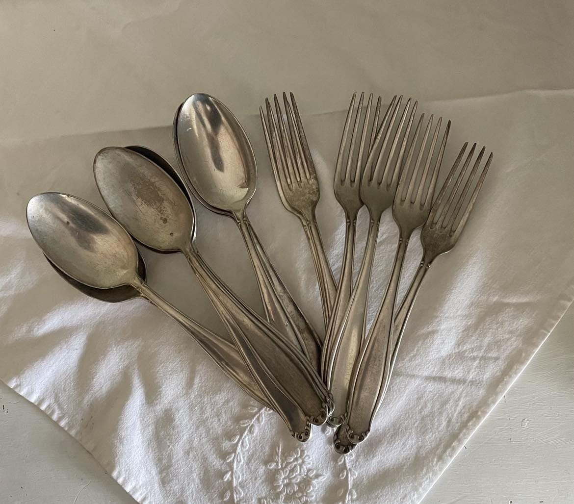 Antique silver plated Flatware - set of 16 pieces