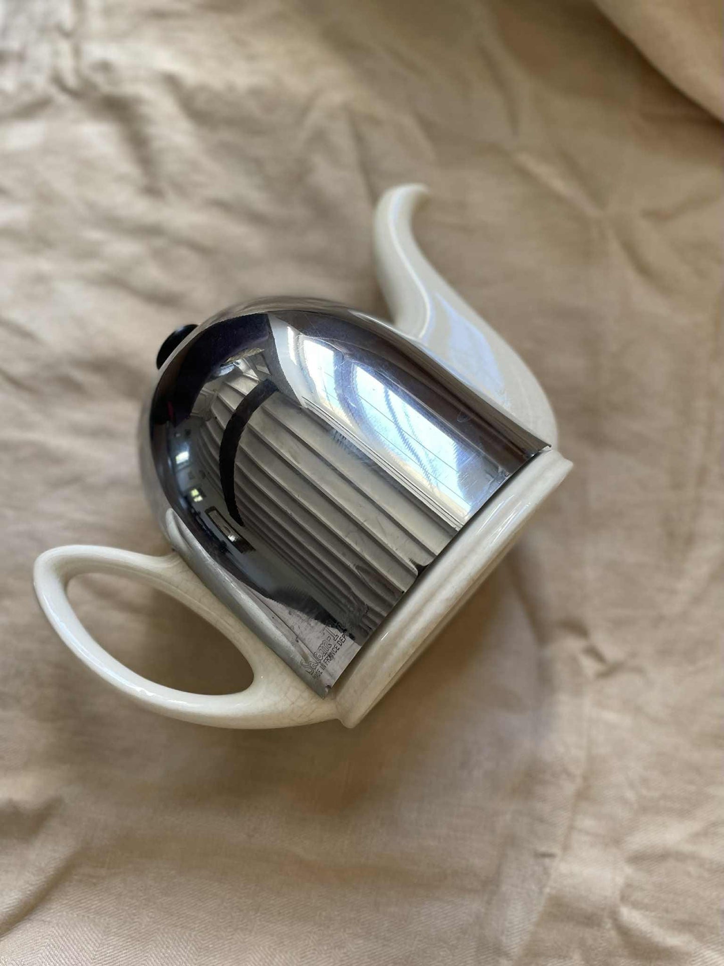 Salam 57  Insulated ceramic Tea pot/ Théière Salam