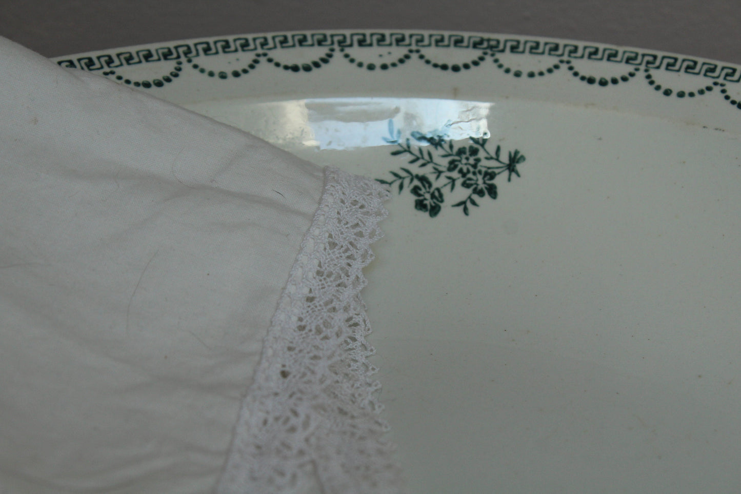 St Amand (nouvelles usines)  large serving plate