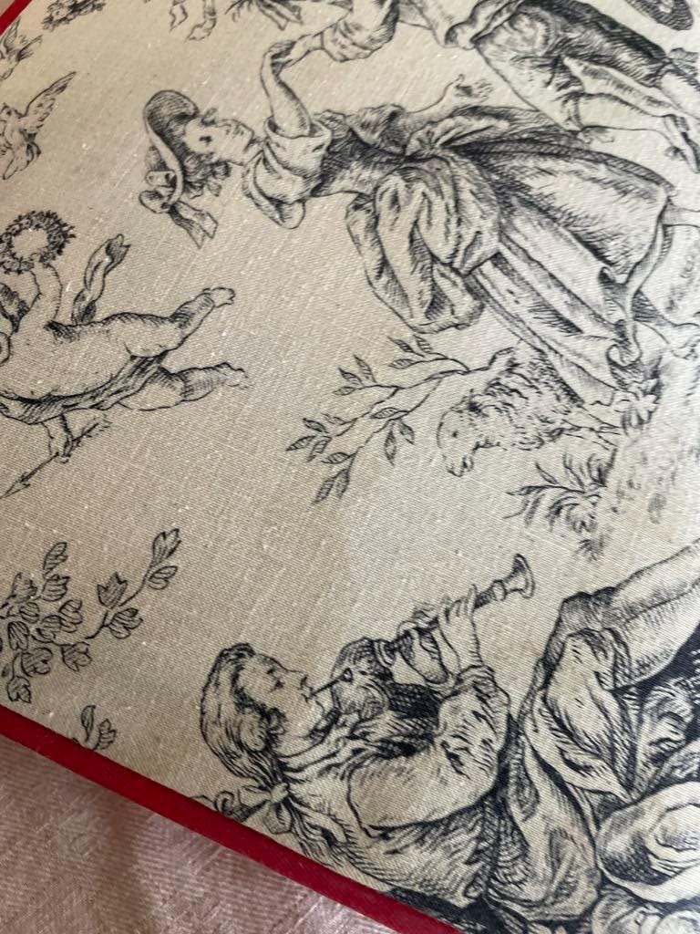 Black Toile de Jouy lidded box