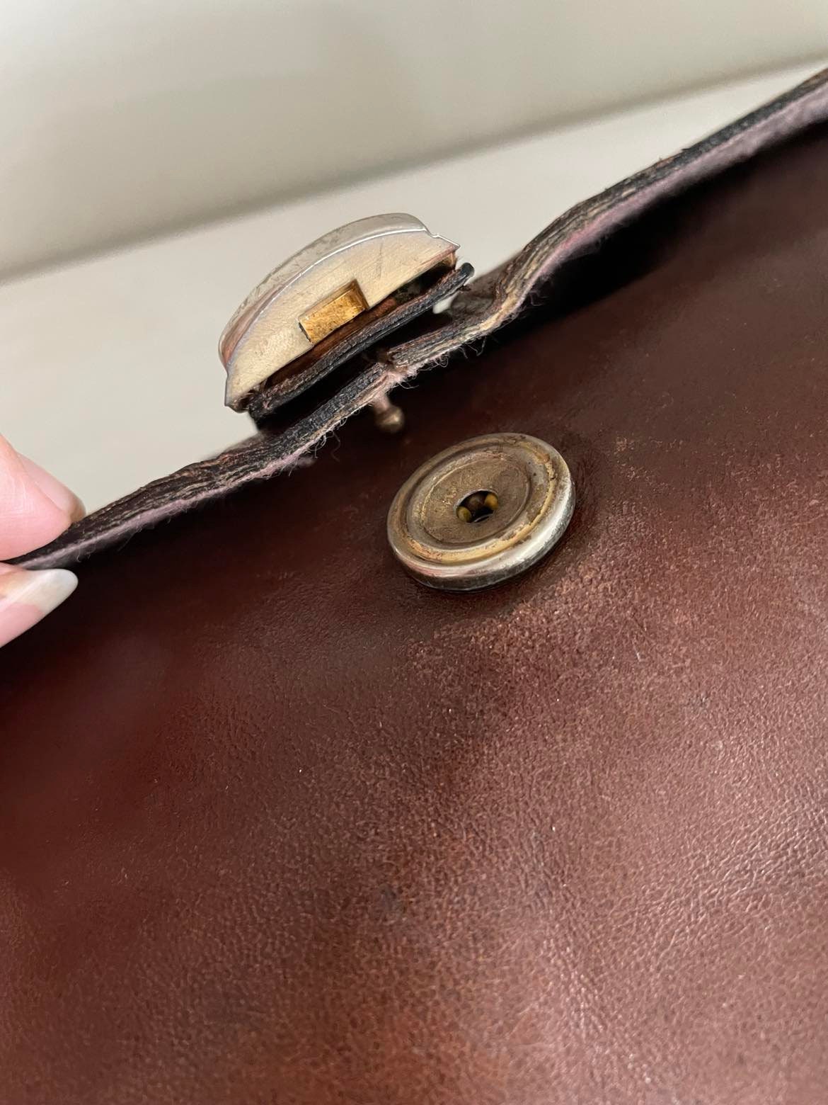 Vintage Leather hand bag with detachable strap