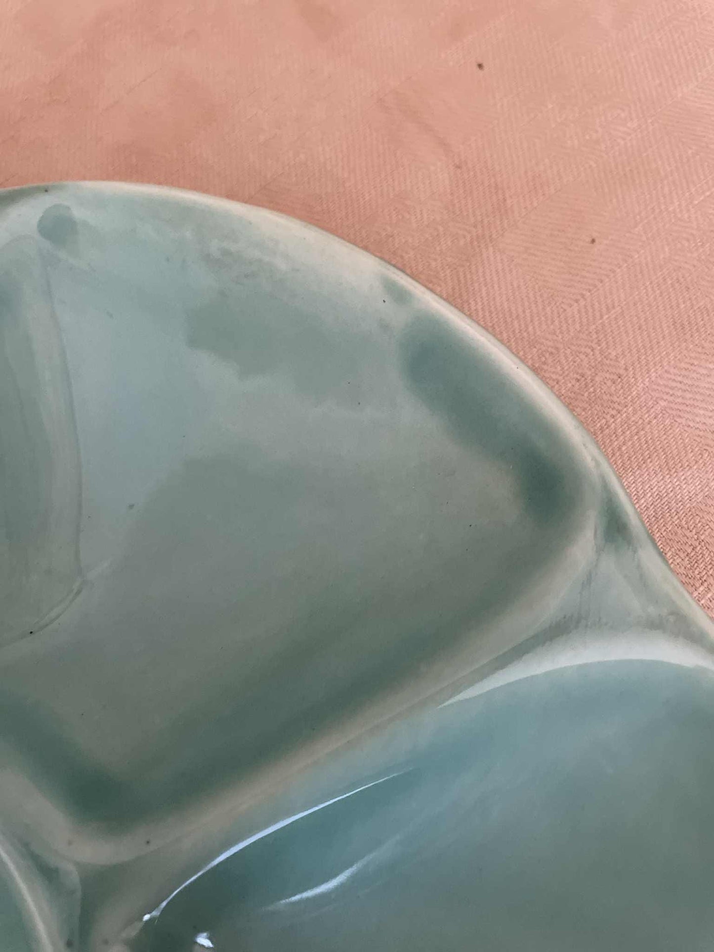 A pair of GIEN majolica oyster plates/ Assiette à huîtres Gien