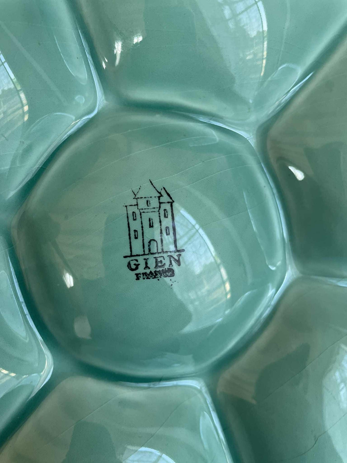 A pair of GIEN majolica oyster plates/ Assiette à huîtres Gien