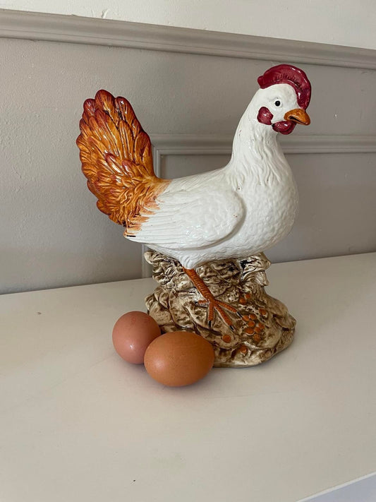 Vintage Hand painted ceramic Hen