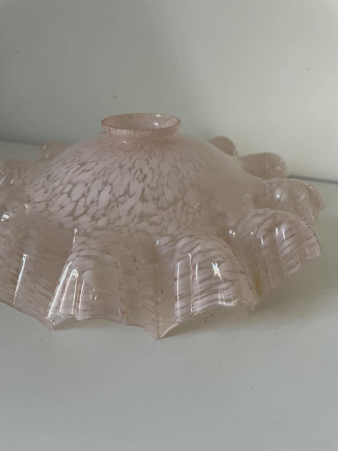 Art Deco Mottled Pink Glass Fluted lampshade;