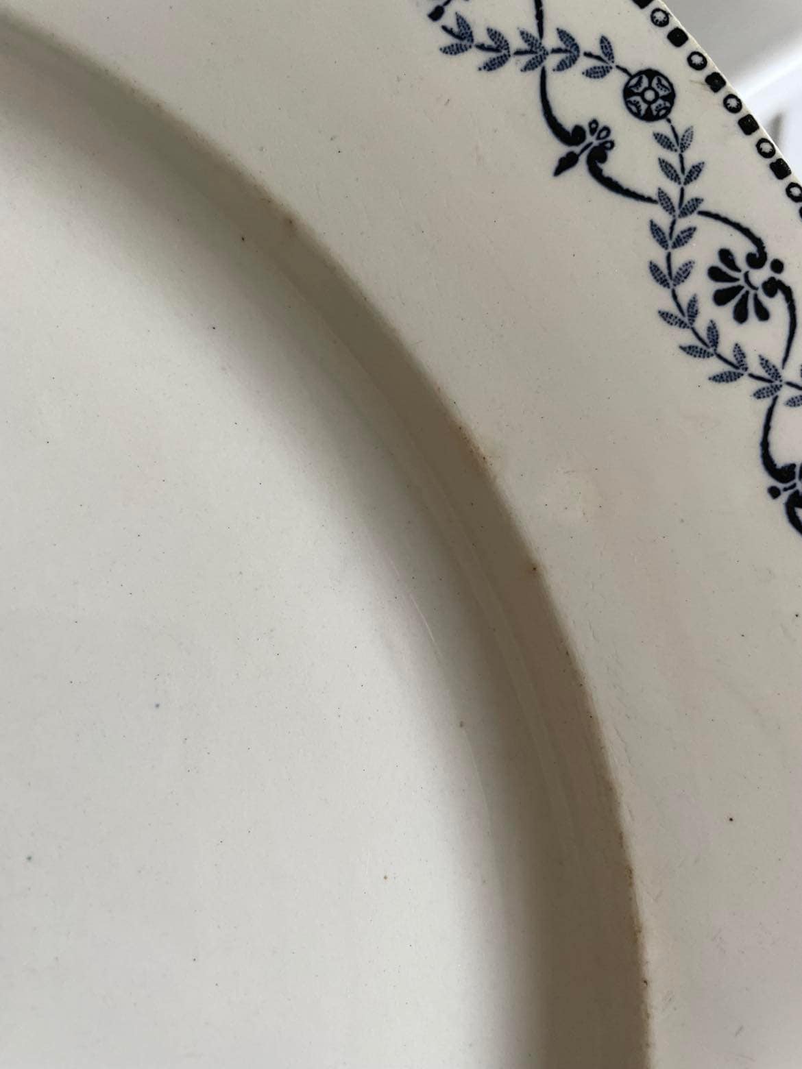 Gien Ironstone plate - Lodi