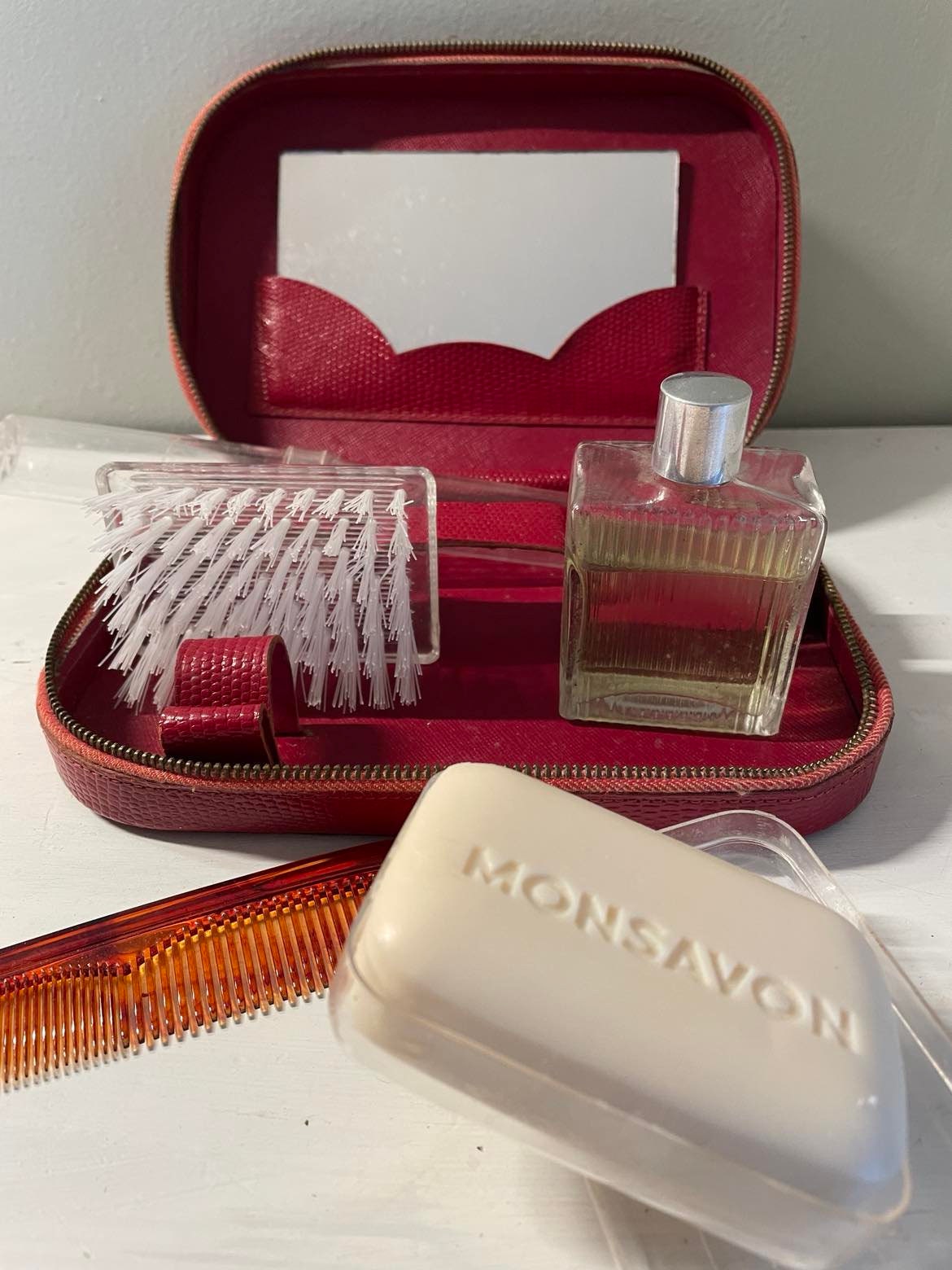 Small mid century mens vanity set